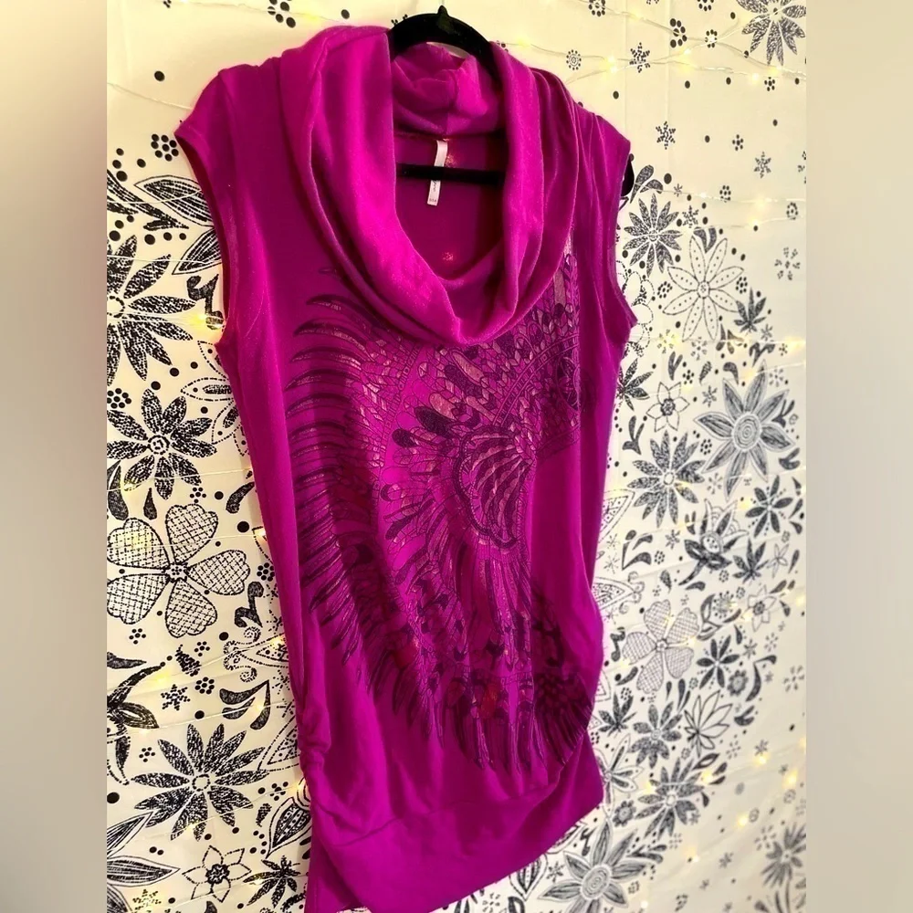Purple cowl neck sleeveless top, cool eclectic pattern / print on front. - Picture 9 of 9